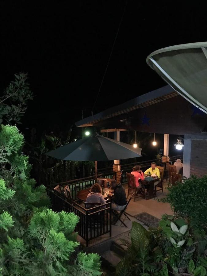 Bintang By Tobias Lodge Cafe & Restaurant Kelimutu Exteriér fotografie